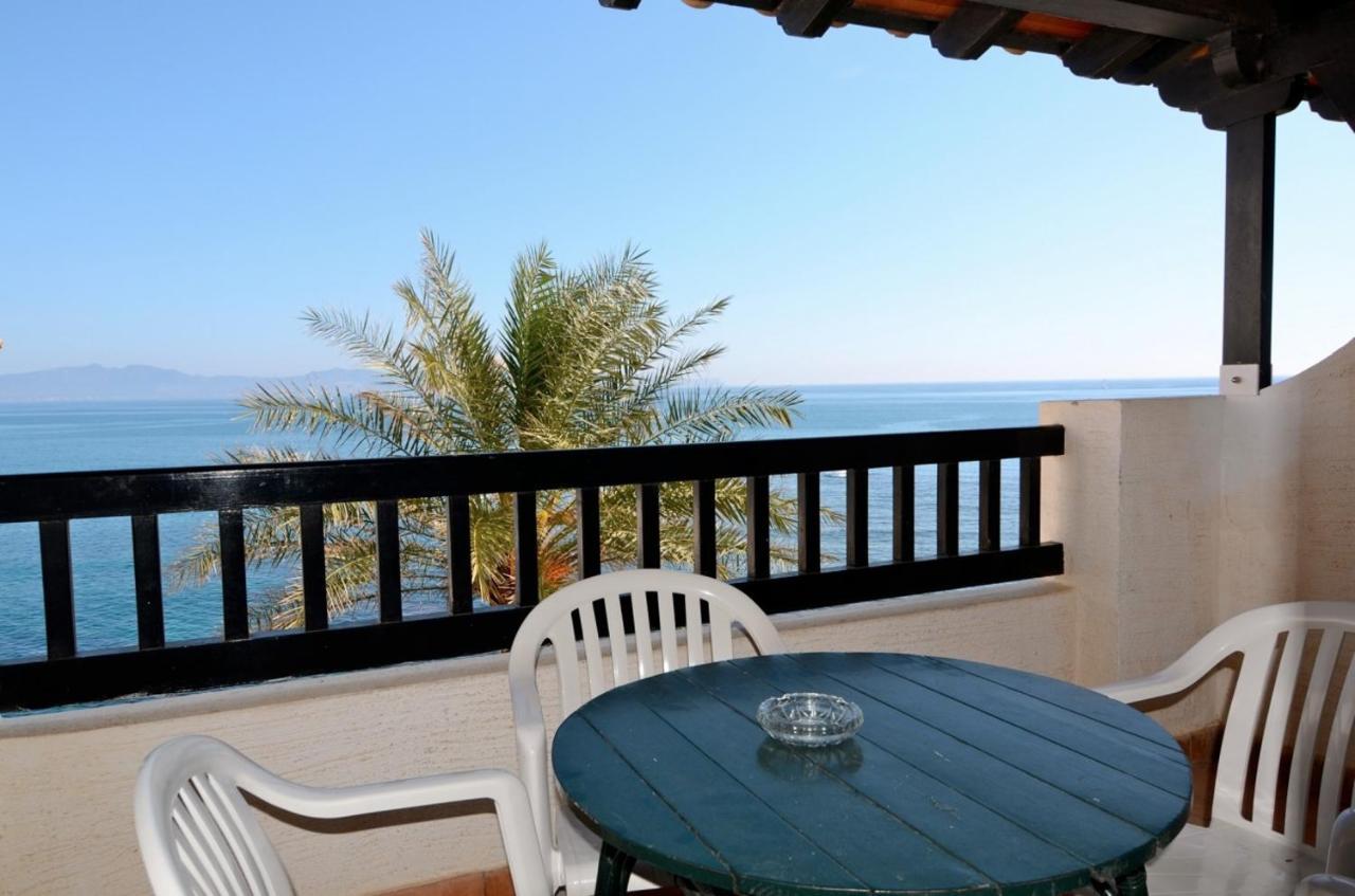 Punta Romana C303 L' Escala Bagian luar foto