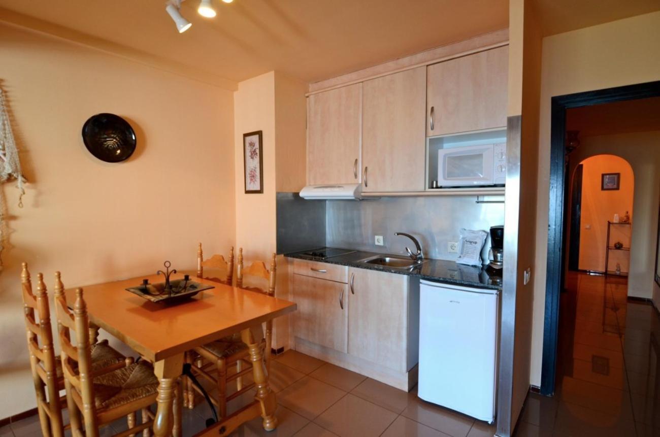 Punta Romana C303 L' Escala Bagian luar foto